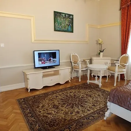 Hotel Dom Pracy Twórczej *