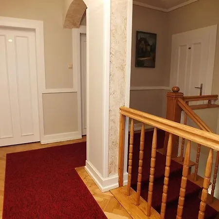 Hotel Dom Pracy Tworczej *