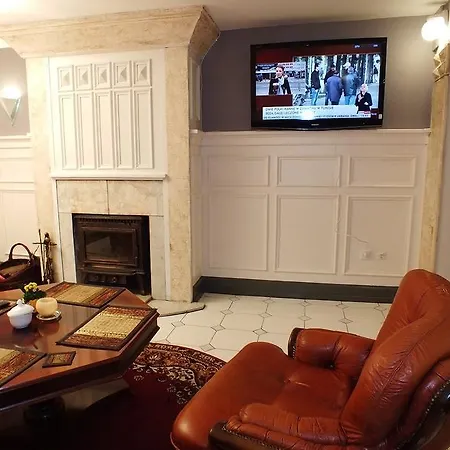 Hotel Dom Pracy Tworczej *