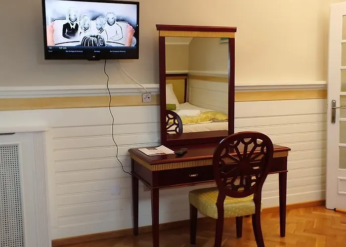 Hotel Dom Pracy Tworczej *