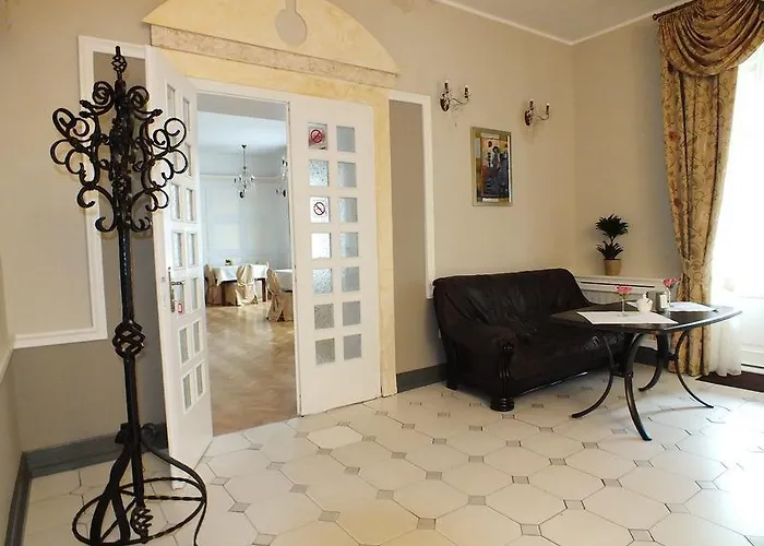 Hotel Dom Pracy Tworczej *