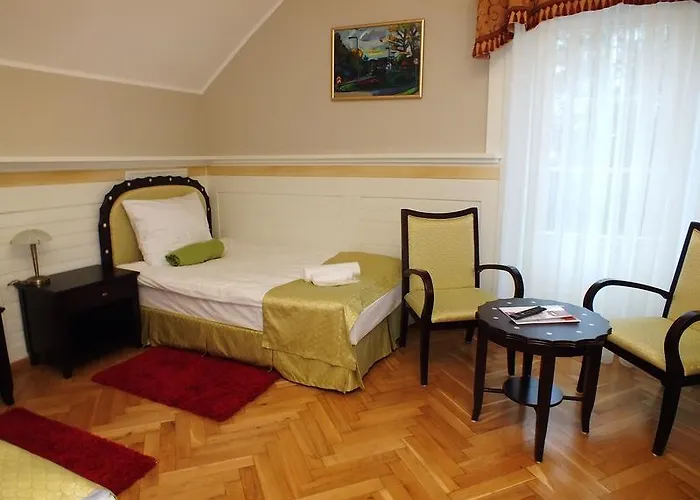 Hotel Dom Pracy Tworczej *