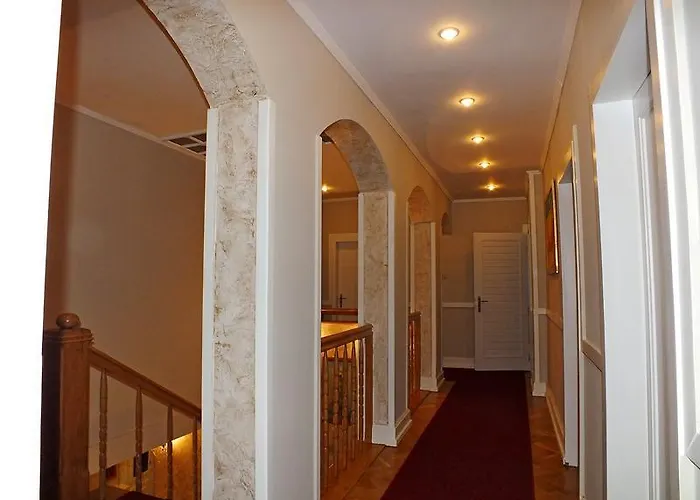 Hotel Dom Pracy Tworczej *