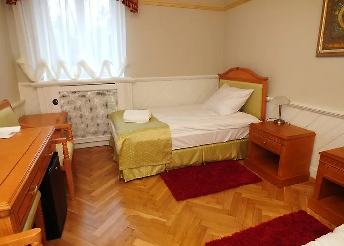 Hotel Dom Pracy Tworczej *