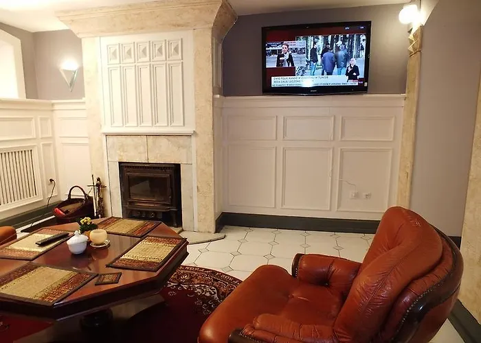 Hotel Dom Pracy Tworczej *